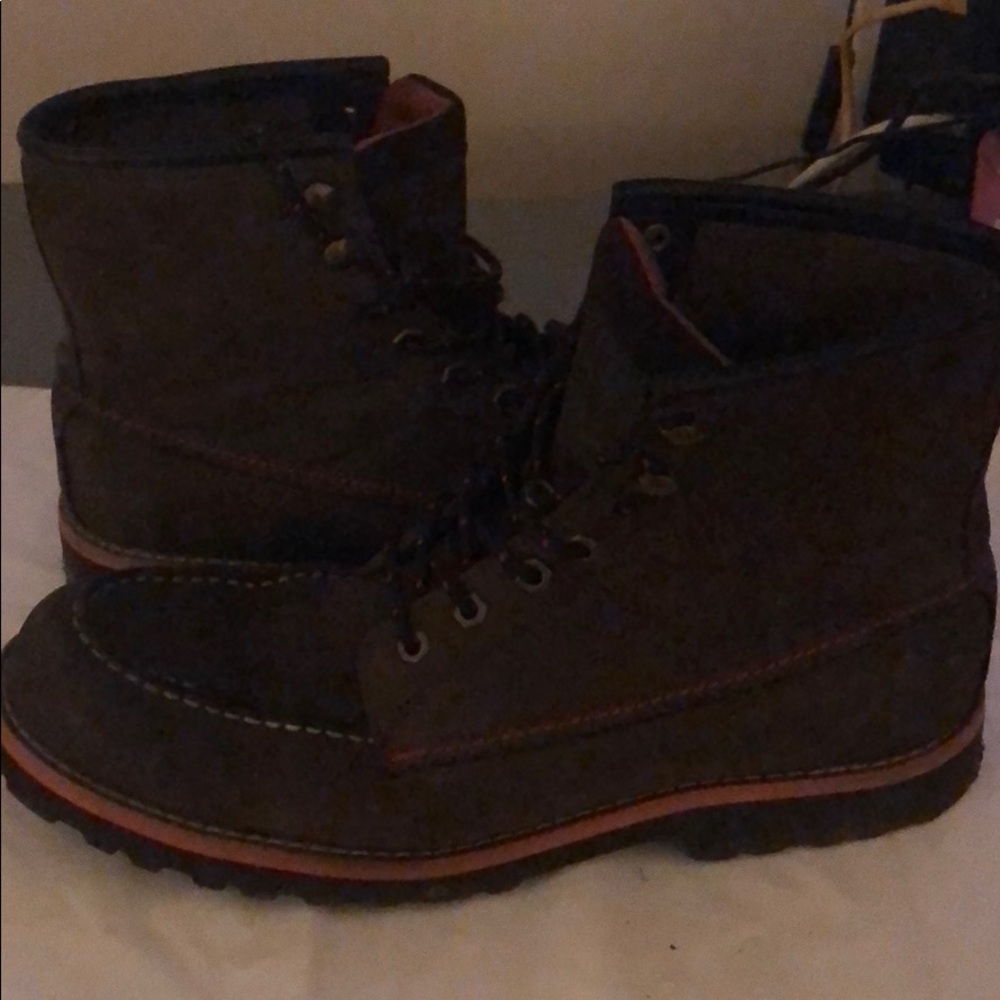 Boot - Picture 2 of 2